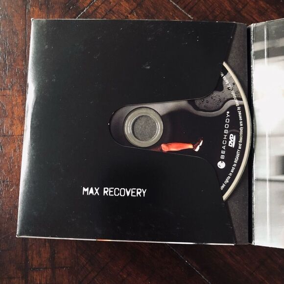 Beachbody Insanity Workout DVD Fitness 10-disc Set - Picture 14 of 14